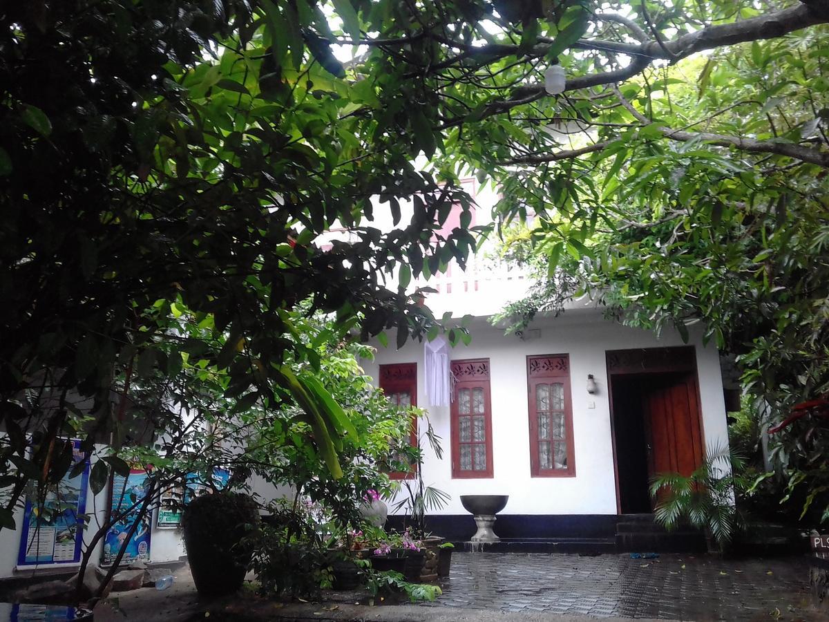 Sunstyle Mirissa Guest House Esterno foto
